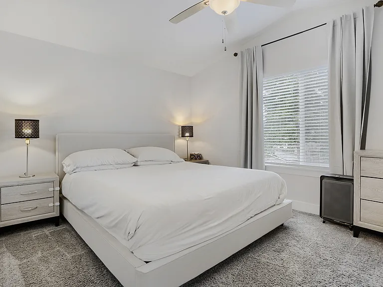 8573 SE Gray St — Photo 16