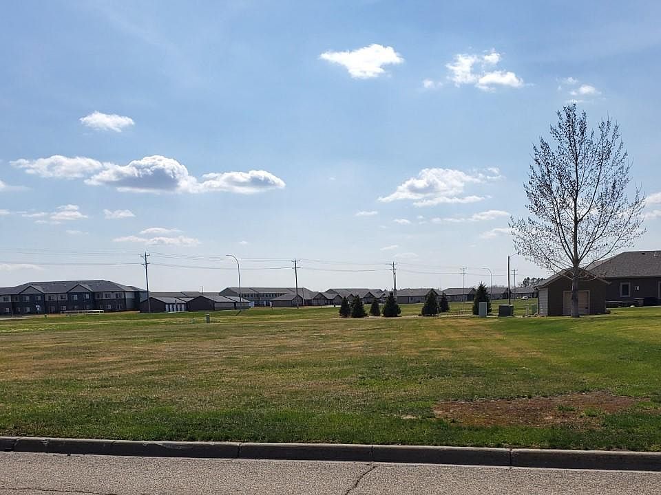 1738 Mel Ros Dr, Aberdeen, SD 57401 Zillow