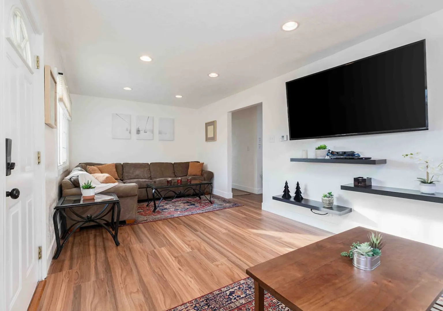 Millcreek Basecamp - Pet friendly and Convenient! — Photo 3