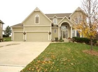 8425 Harbinger St, Lenexa, KS 66219