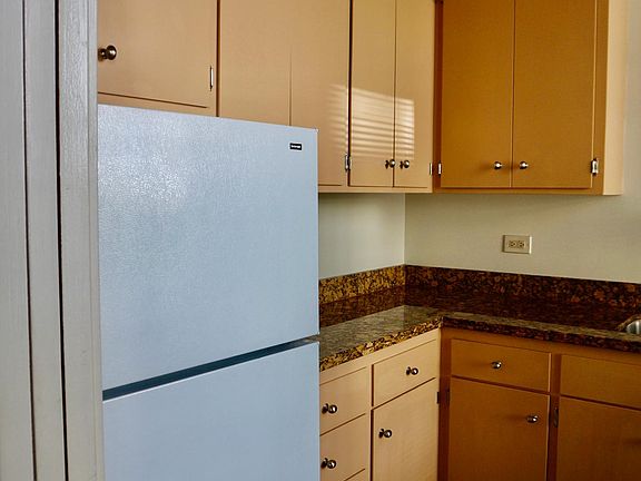 5th image of 1831 Polk St APT 102