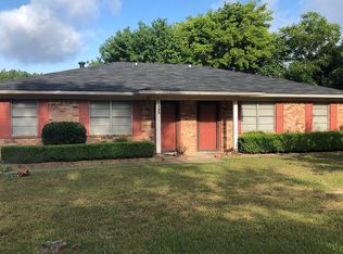 305 Gray St, Henderson, TX 75652