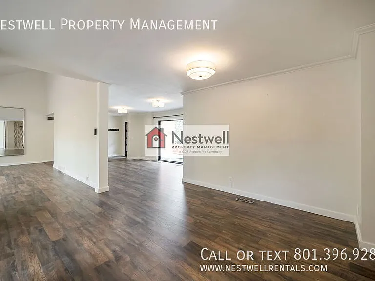 659 W Halifax Ct — Photo 8