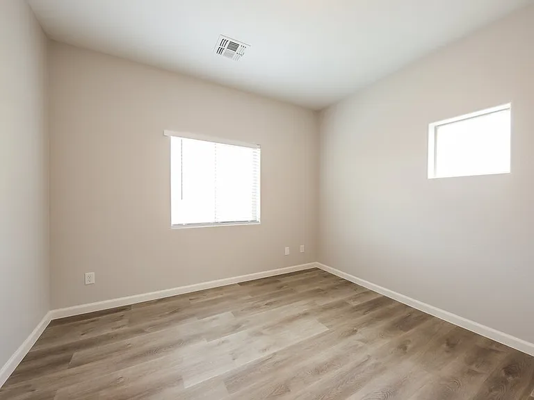 1807 W Minton St — Photo 14