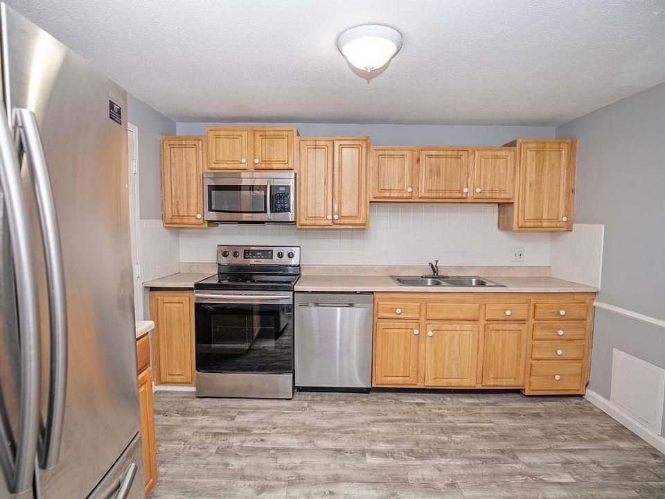1st image of 5 Silvestri Cir Unit 2
