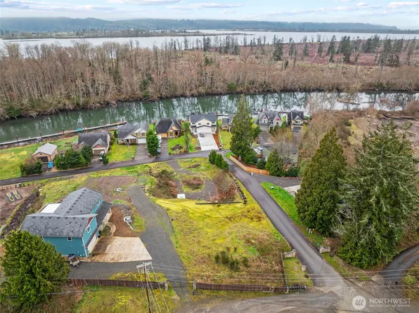 23 Marina Drive, Cathlamet, WA 98612