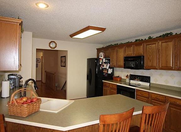 5th image of 5230 De Paul Dr