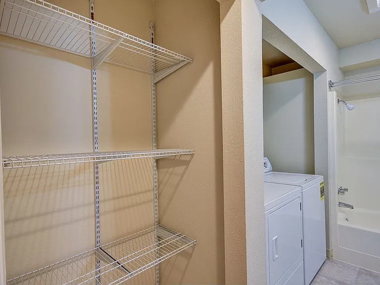 M0832 Arbor Terrace Apartments — Photo 18