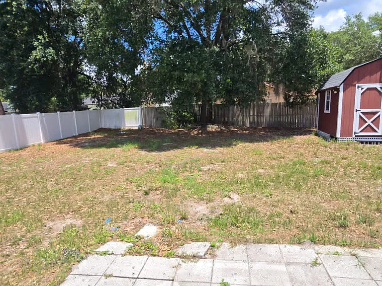 1340 Paradise Ln — Photo 5