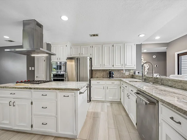 11646 Manor Park Dr — Photo 10