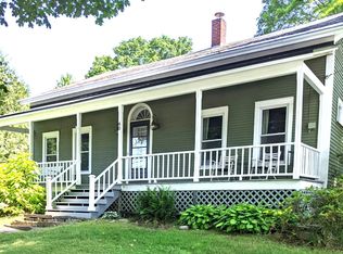 40 Schoolhouse Rd, Salisbury, VT 05769