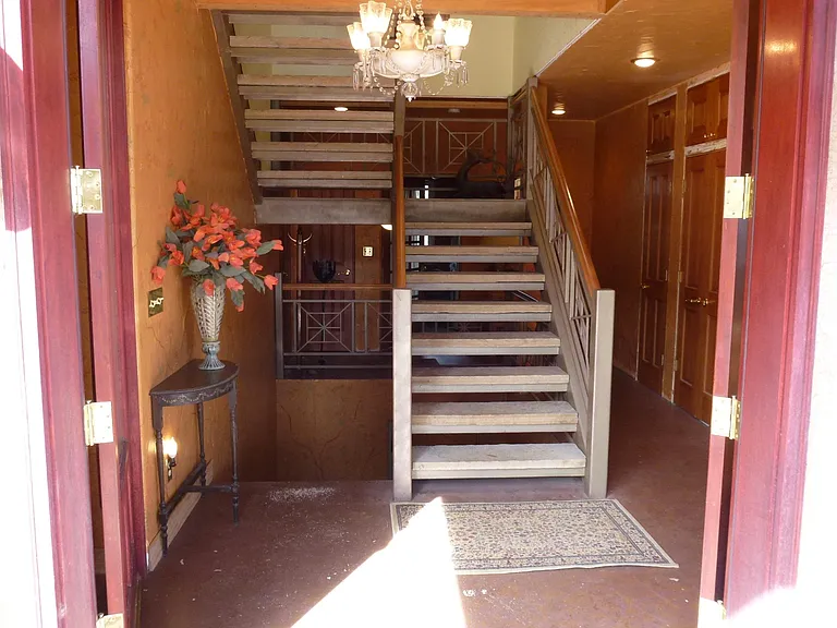 1405 Forest Rd — Photo 9