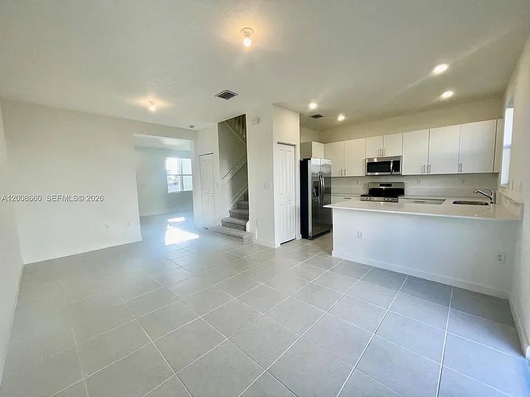 2882 SE 26th Ter — Photo 8