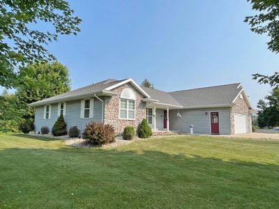 801 Stier St, Gresham, WI, 54128
