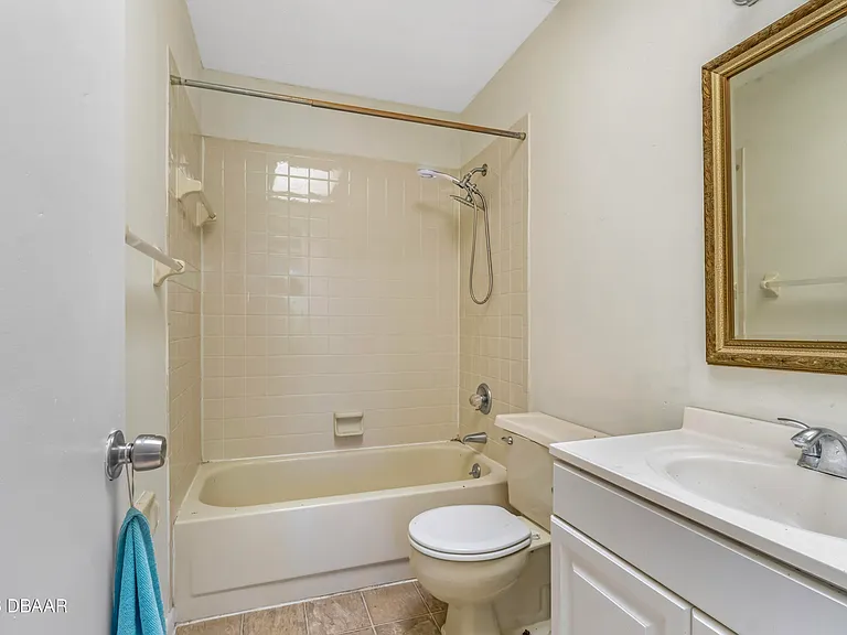 188 W Sandalwood Ct — Photo 10