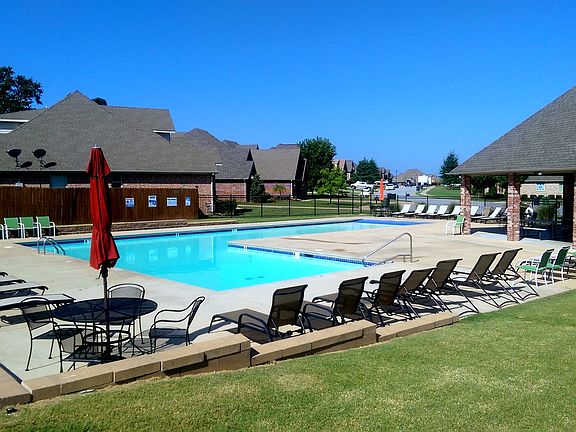 2nd image of 4206 W Willowbend Dr