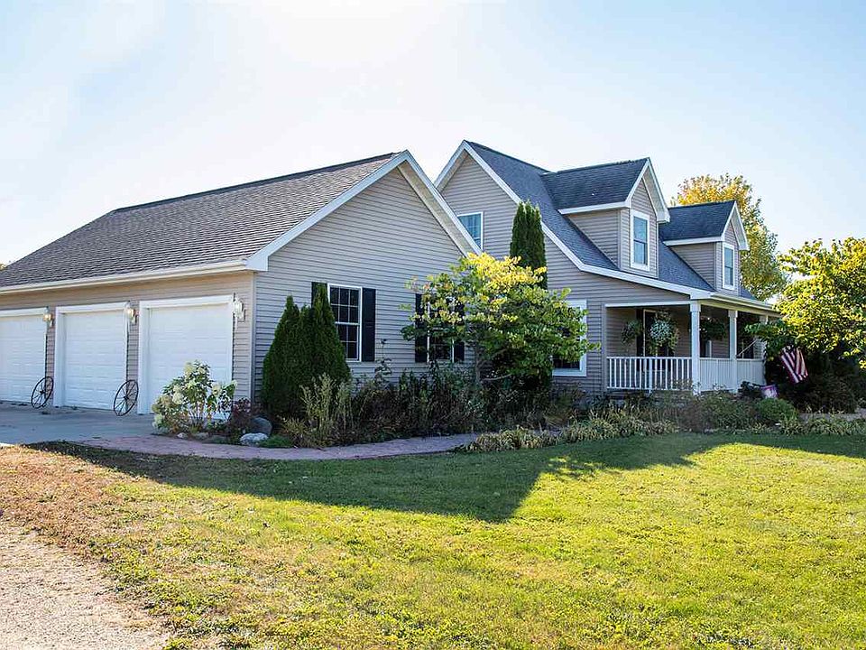 1213 16th St Sw Waverly Ia 50677 Zillow