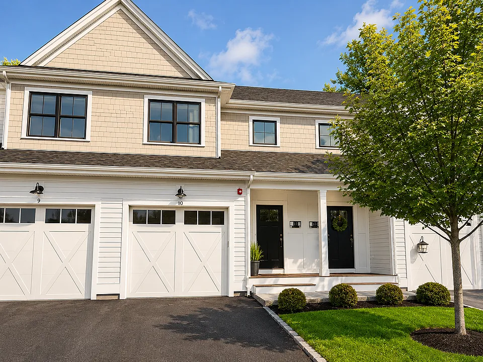 10 Southfield Ln