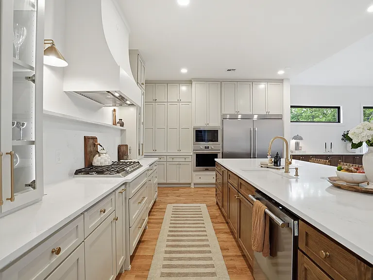 3917 S Madison Ave — Photo 8