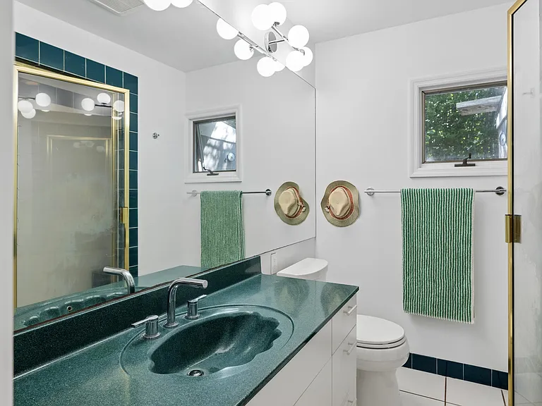 69 Surfside Ave — Photo 12