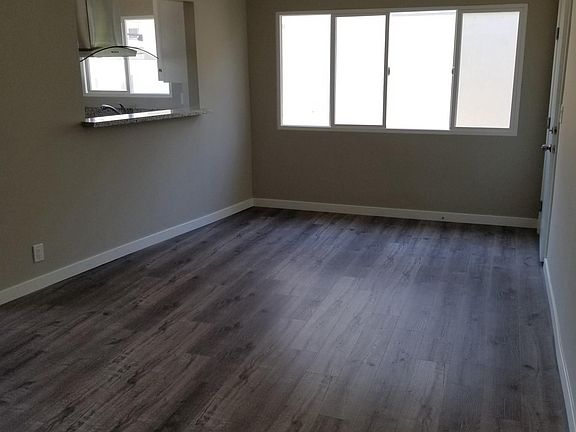 5th image of 1130 20th St APT 9