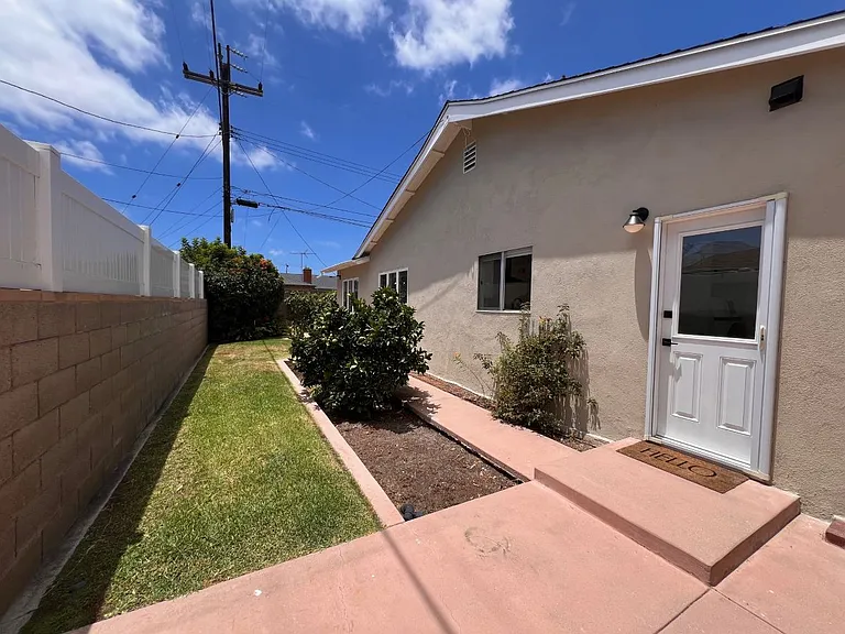 22637 Hickory Ave — Photo 23