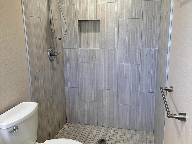 6013 E Evergreen St — Photo 17