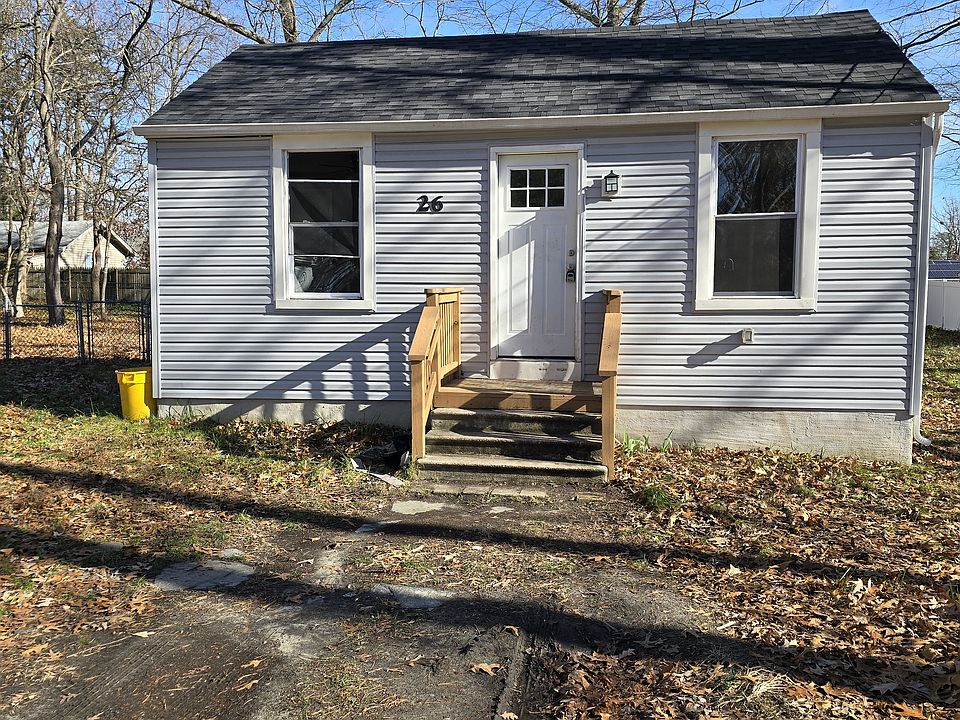 1st image of 26 Pear Ave