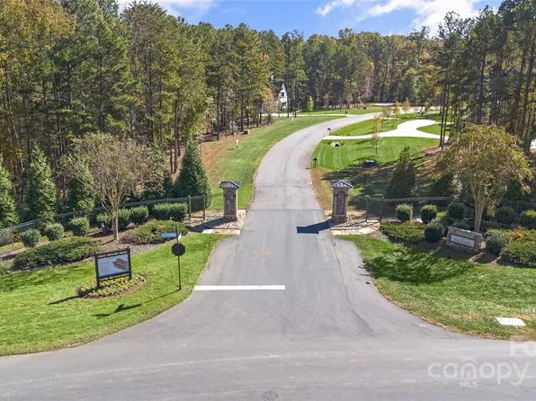 6108 Volte Dr Unit 100, Charlotte, NC 28227