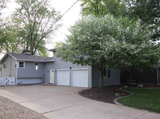 1199 Sunset Dr, East Peoria, IL 61611