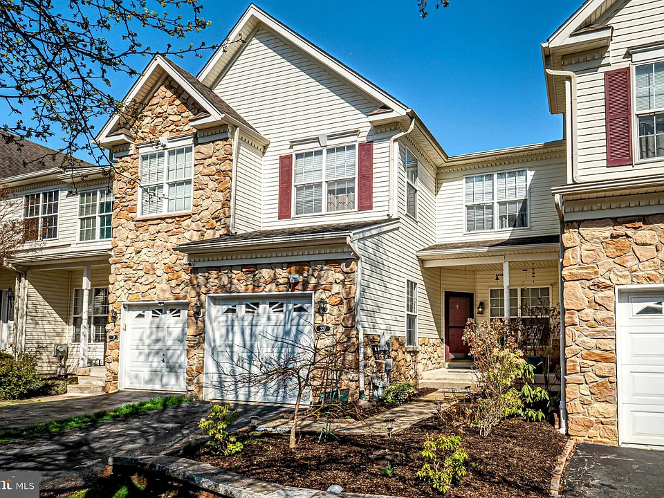227 Birchwood Dr