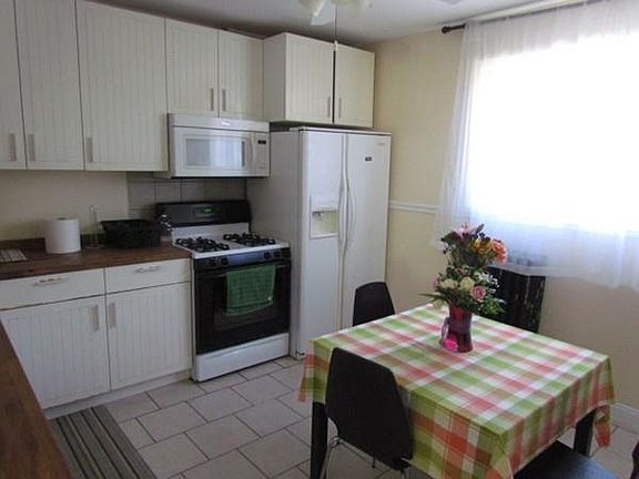 4th image of 35 N Payne St #35