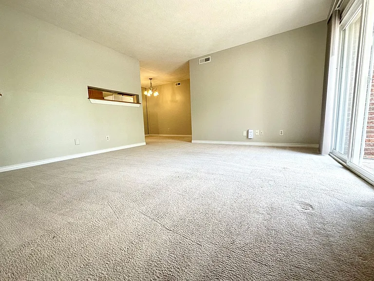 Parkview Apartments — Photo 34