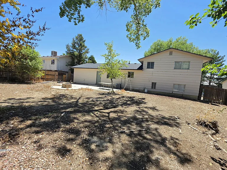 2215 South Dr — Photo 13