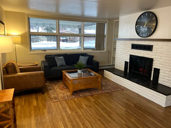5304 Cope St #4, Anchorage, AK 99518