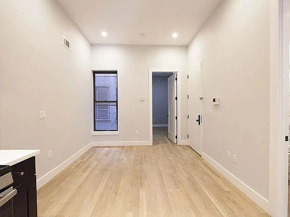 2nd image of 613 Woodward Ave #1B