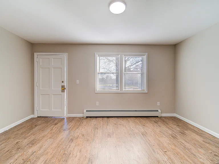 4 Springwood Cir #4C — Photo 5