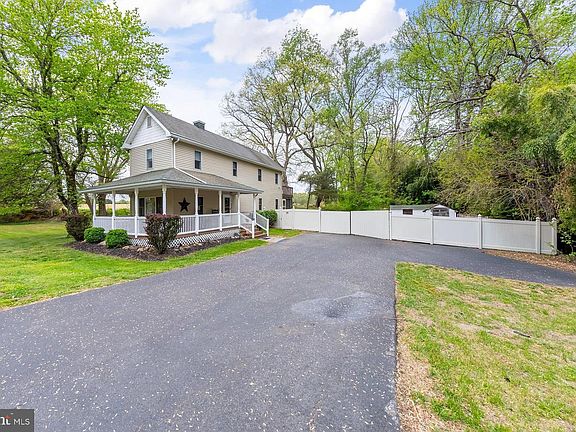 5th image of 518 Hardingville Rd
