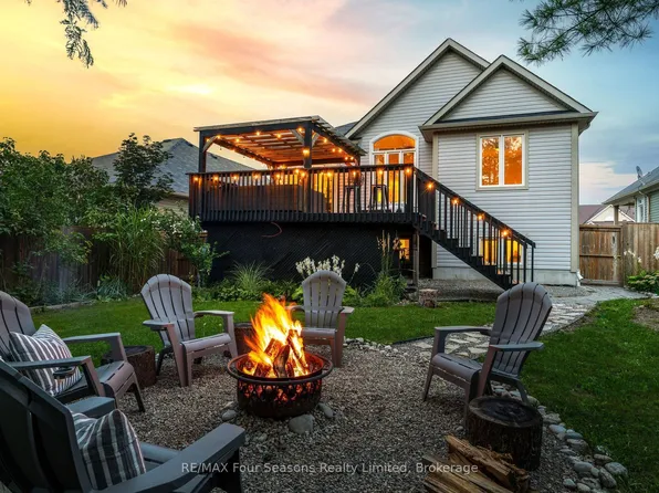 32 Christy Dr, Wasaga Beach, ON L9Z 1C9