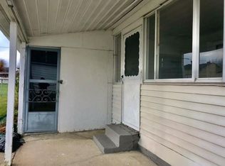 24 2nd St, Lawrence, PA 15055