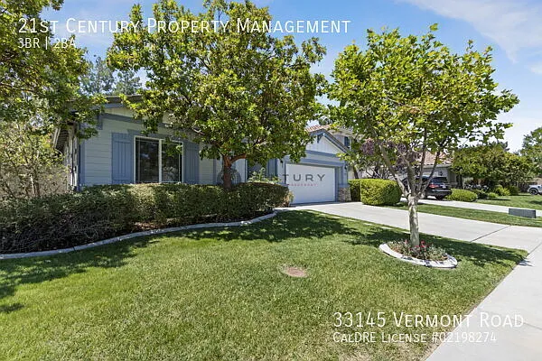Beautiful Crowne Hill Single Story — Photo 1