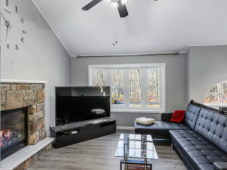 3240 Red Run Rd — Photo 4