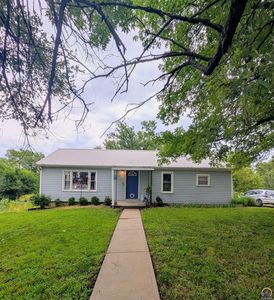 209 Delaware St, Oskaloosa, KS, 66066