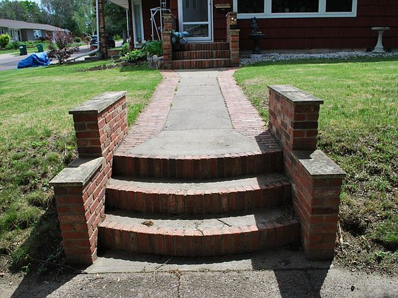 3rd image of 1524 N Park St