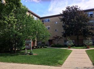 4921 Crain, Skokie, IL 60077