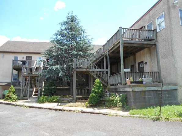 22 N Main St #13, Coopersburg, PA 18036