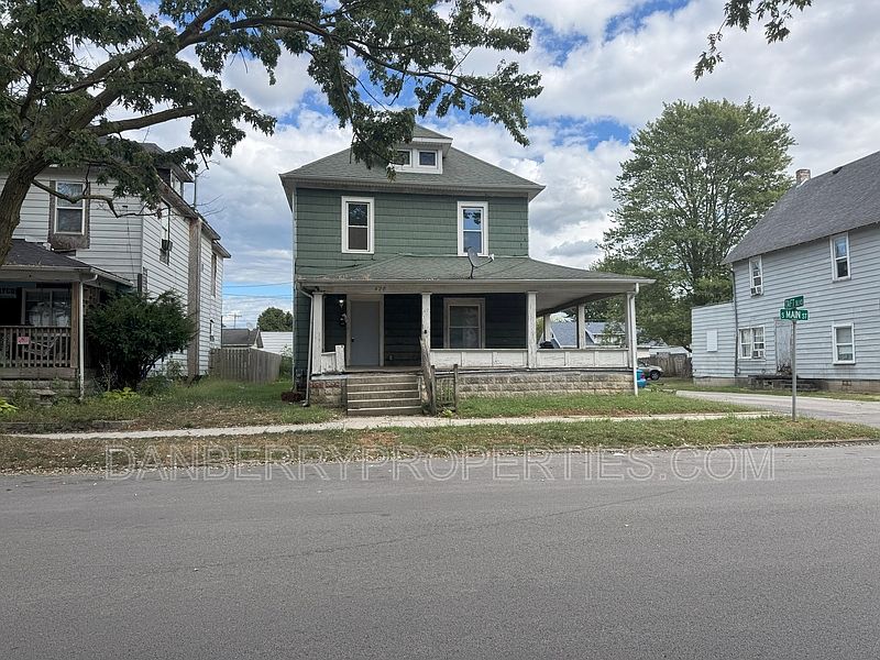 1st image of 428 S Main St