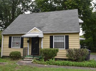 1015 William Dr, Winston Salem, NC 27107