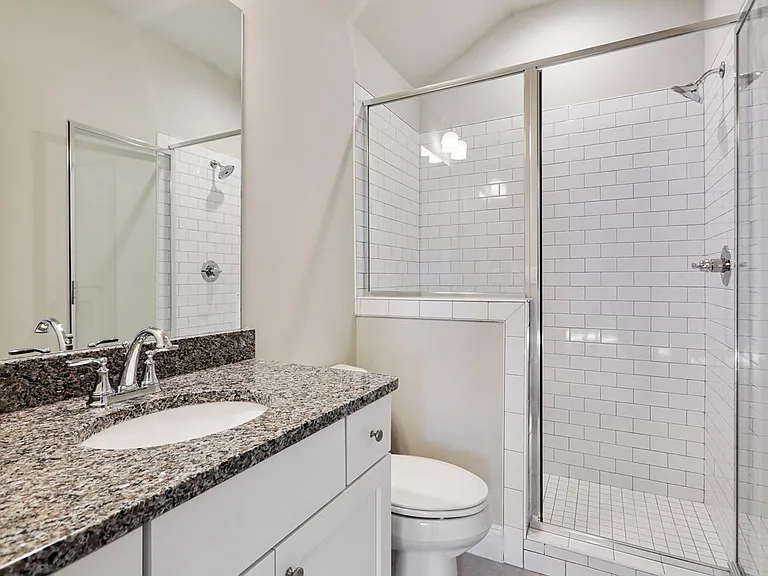 106 Oakdale Woods Ln — Photo 5