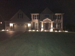 1006 Castle Bridge Xing, Webster, NY 14580